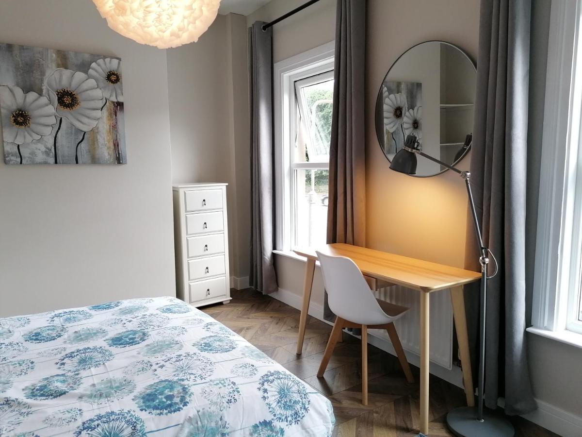 Stunning 3 Bedroom Townhouse In The Heart Of * Belfast