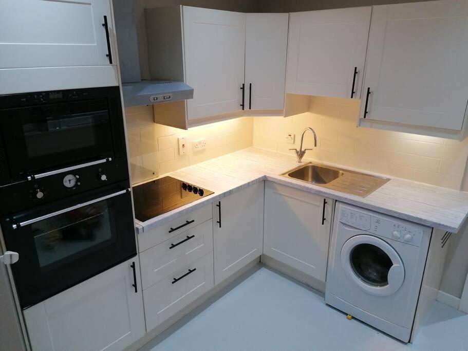 Hébergement de vacances Stunning 3 Bedroom Townhouse In The Heart Of *