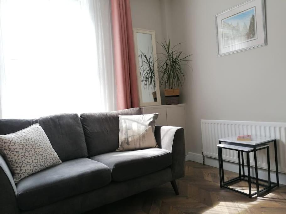 Stunning 3 Bedroom Townhouse In The Heart Of