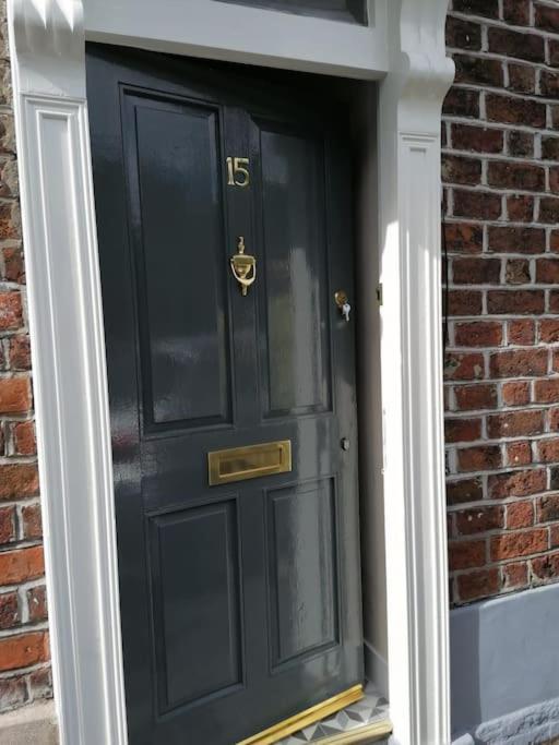 Stunning 3 Bedroom Townhouse In The Heart Of *