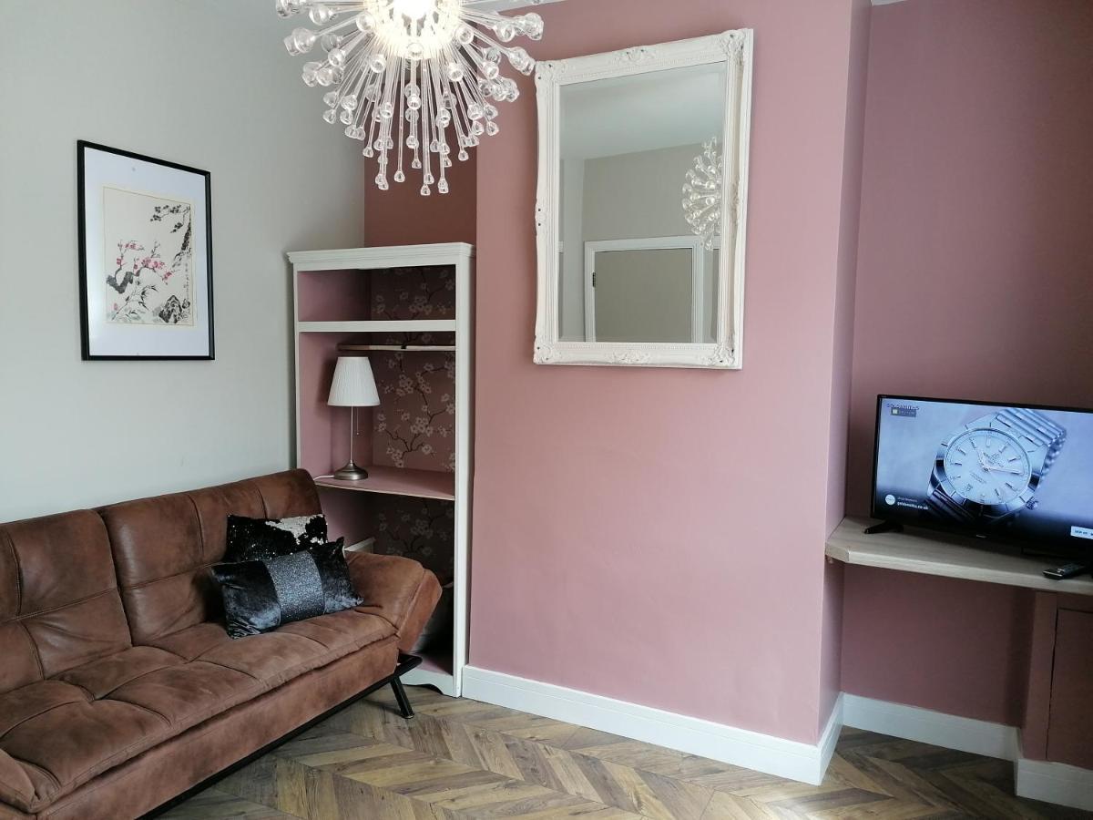 Hébergement de vacances Stunning 3 Bedroom Townhouse In The Heart Of *