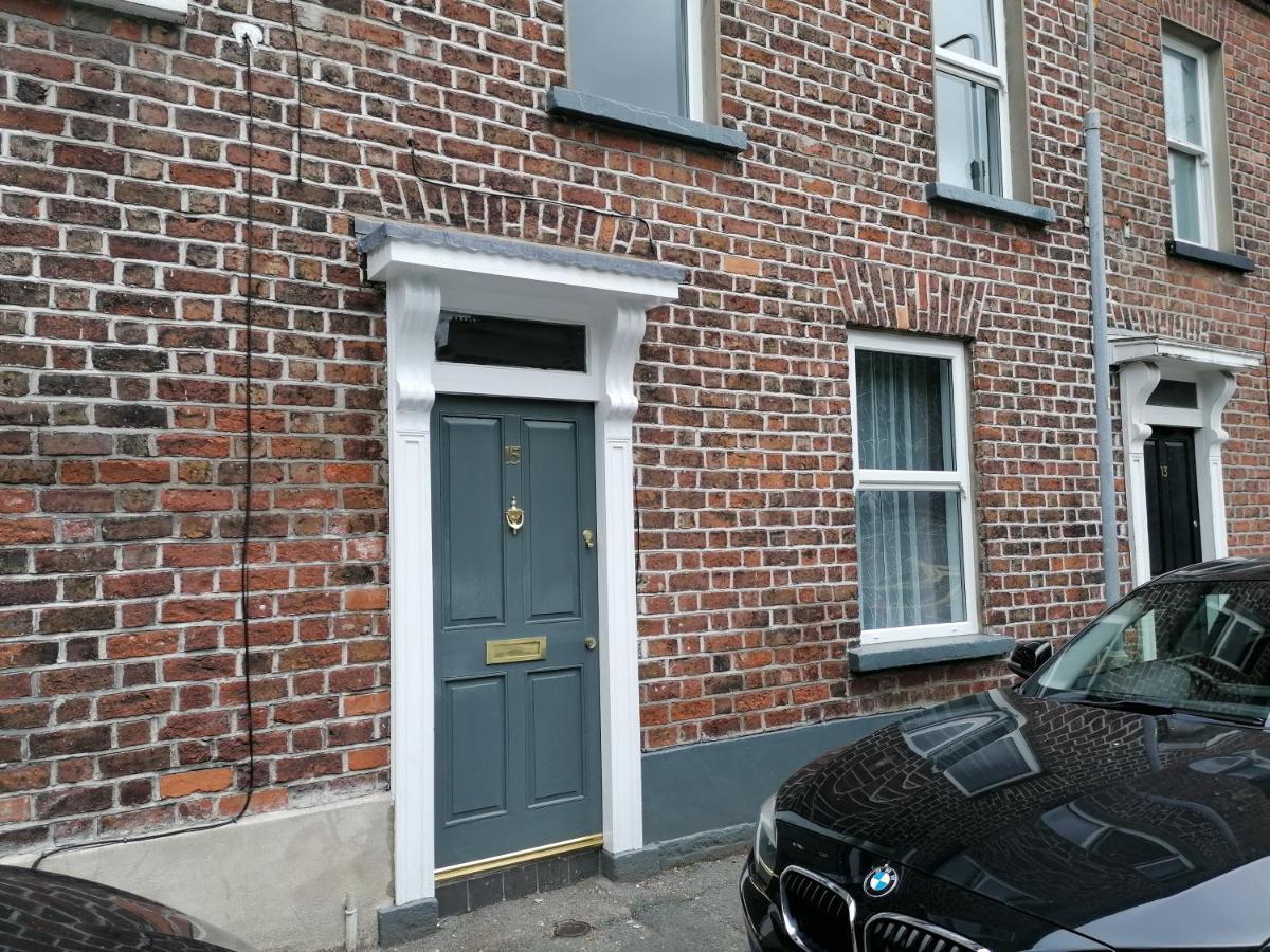 Stunning 3 Bedroom Townhouse In The Heart Of Hébergement de vacances Belfast